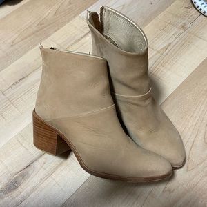 Nisolo Dari Boot Suede